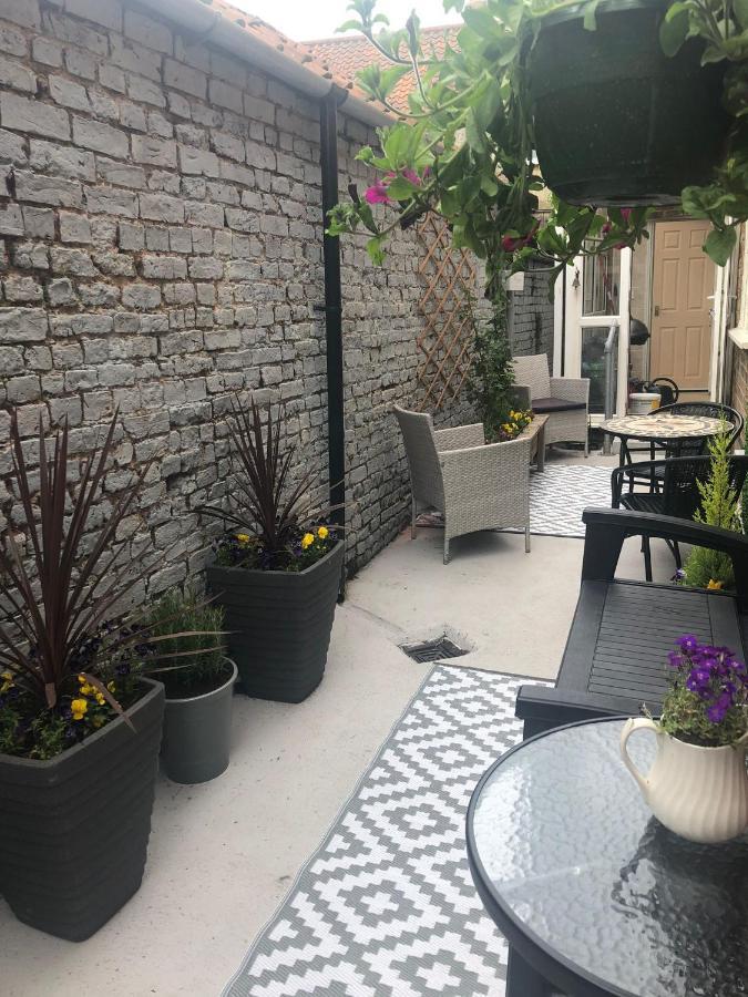 Large Cottage, Beach, Pubs Shops, Netflix, Bbq, Dog Friendly Hunmanby Dış mekan fotoğraf