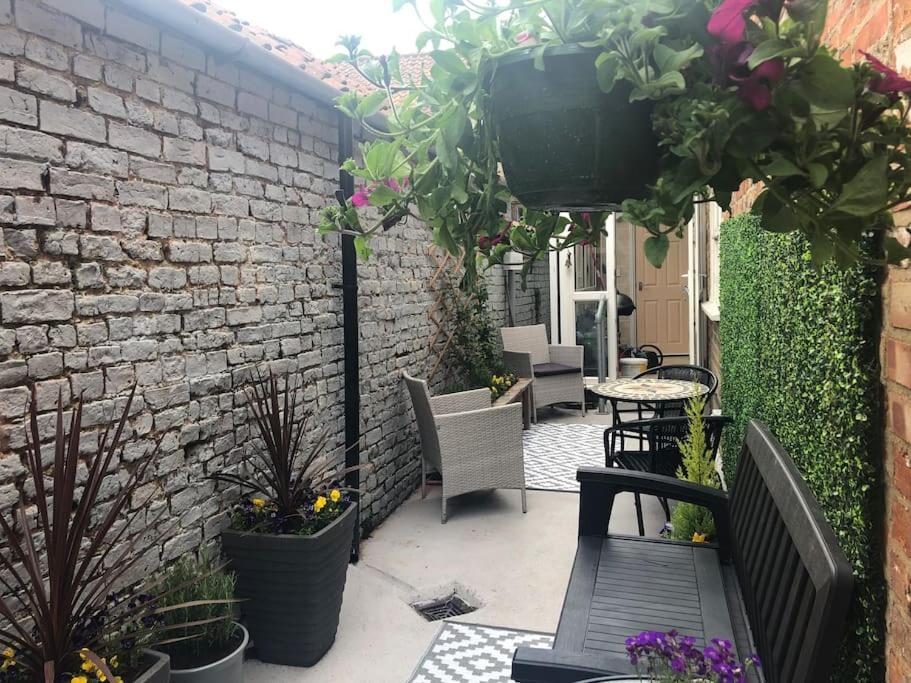 Large Cottage, Beach, Pubs Shops, Netflix, Bbq, Dog Friendly Hunmanby Dış mekan fotoğraf