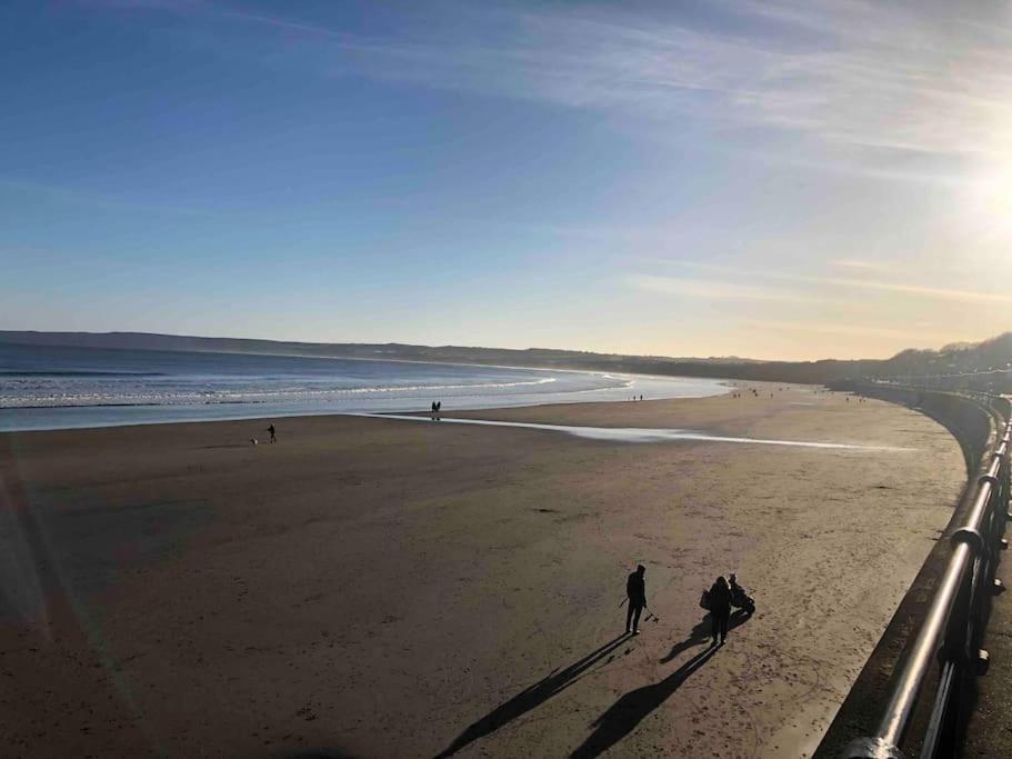 Large Cottage, Beach, Pubs Shops, Netflix, Bbq, Dog Friendly Hunmanby Dış mekan fotoğraf